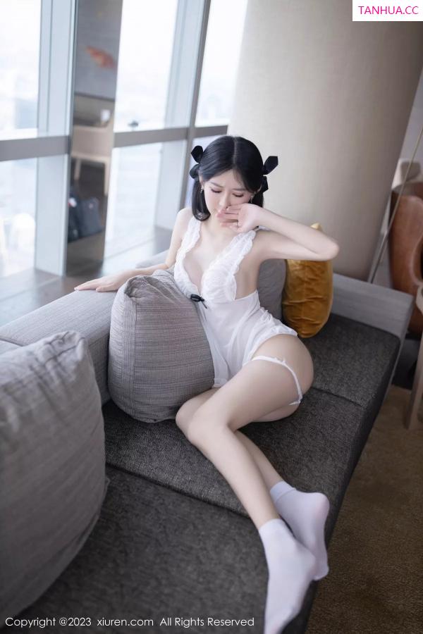   [XiuRen]高清写真图 2023.12.08 No.7789 幼幼 丝袜美腿第35张图片